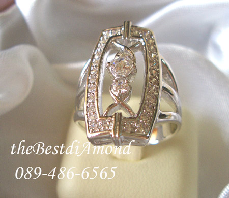 +++แหวนเพชรหรูหรามากก สวยมาก Intrend เหมือนกันค่ะ สำหรับสาวทันสมัยที่ต้องการแหวนแบบเต็มนิ้วค่ะ รหัส BR506 RD+++