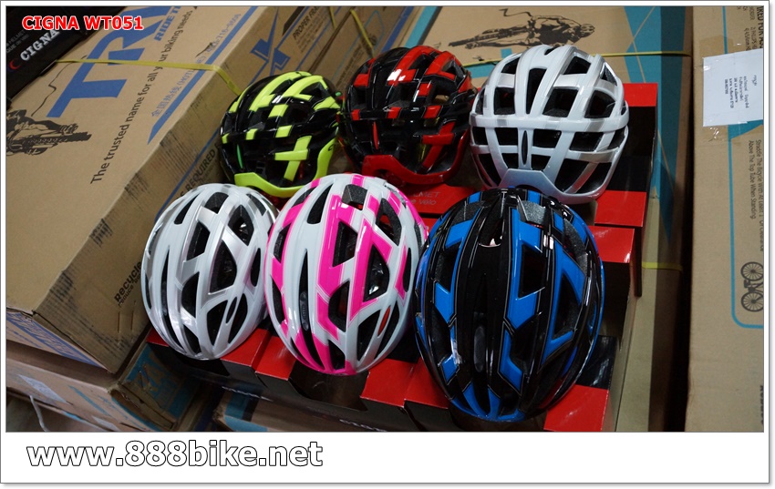 หมวกจักรยานมีแว่น CIGNA รุ่น WT051 งานอบ Inmold (มี1เลนส์) มีสีชมพู