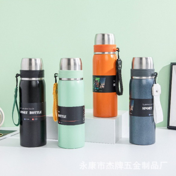 กระบอกสแตนเลส ฝาเกลียวสแตนเลสสีเงิน พร้อมสายคล้องไนล่อน 600 ml