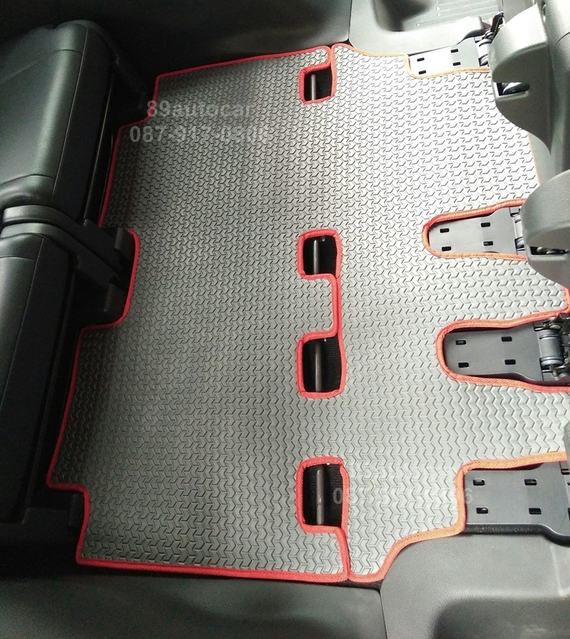 โรงงานพรมรถยนต์ Mitsubishi Pajerosport 2016 ลายธนูสีเทาขอบแดง