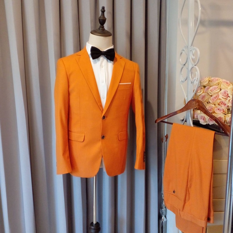 พร้อมเช่า ชุดสูทชาย สีส้ม สไตล์เกาหลี (ไม่มีเสื้อกั๊ก)