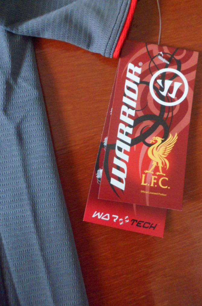 เสื้อฟุตบอล ทีมสโมสรลิเวอร์พูล ชุดเยือน 2012/13 ใหม่ M-Size / LIVERPOOL Football Shirt Away Kit 2012/13 Jersey NEW M-Size