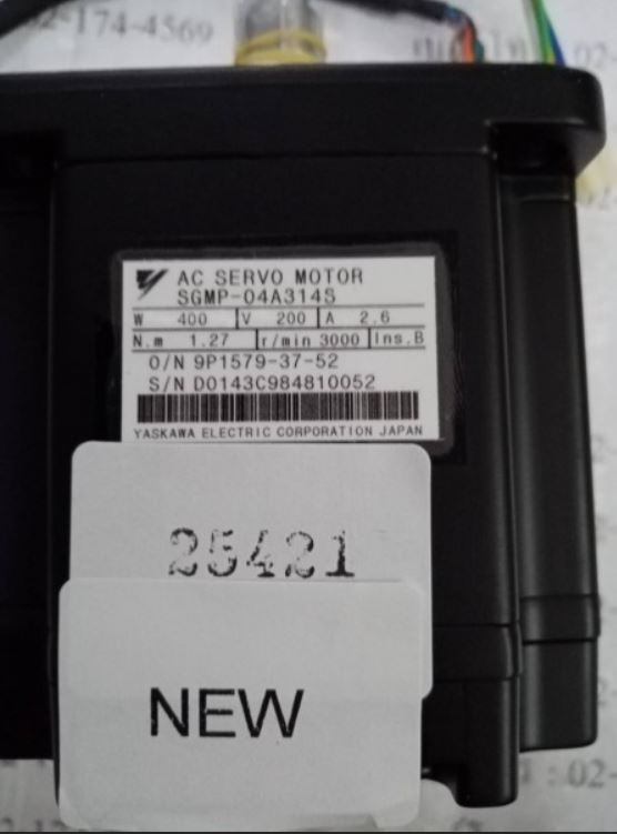 SERVO MOTOR " YASKAWA " รุ่น SGMP-04A314S