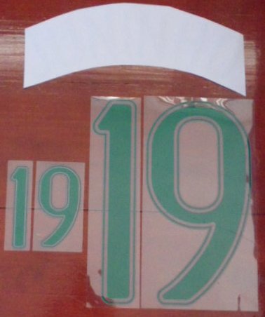ชุดชื่อและเบอร์ติดเสื้อฟุตบอล #19 จูนินโย่ ทีมชาติบราซิล (ชุดเหย้า 2006) PLAYER SIZE ชุดลุยศึกฟุตบอลโลก 2006 ใหม่ / #19 JUNINHO BRAZIL National Football Team (Home 2006) PLAYER SIZE Name and Number Set World Cup 2006 NEW