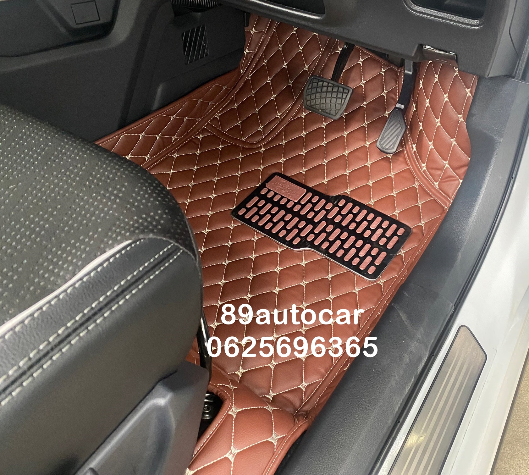 พรมรถยนต์ Toyota Veloz 2022 ปูพรมหกดี สีกาแฟ เต็มคัน