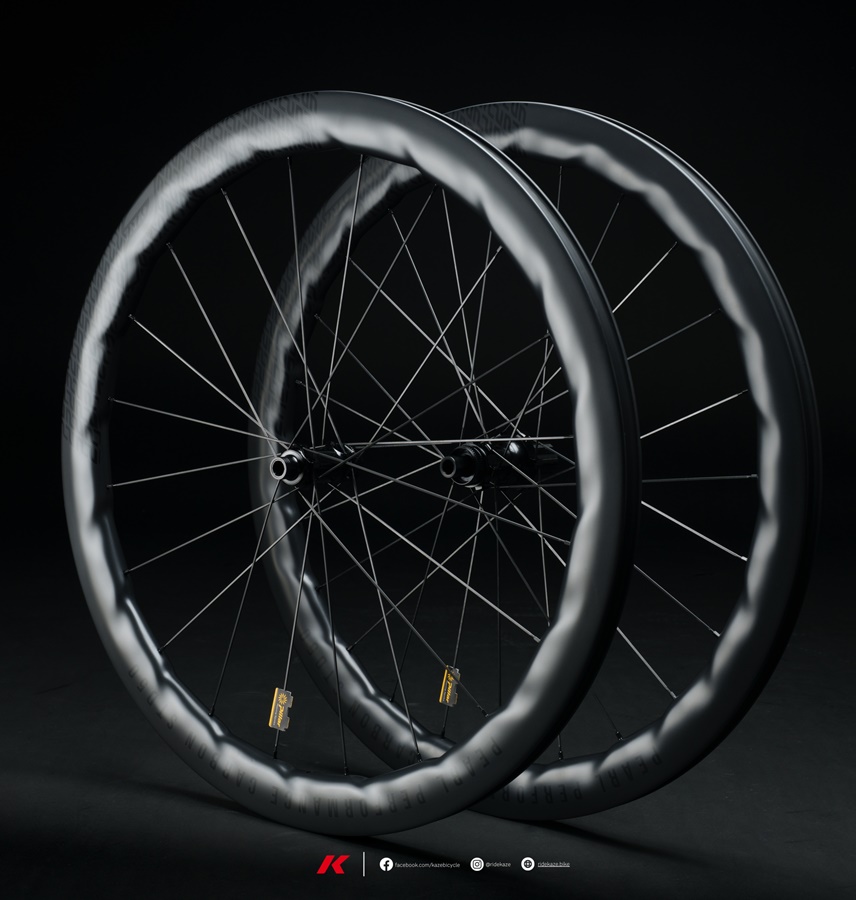 ล้อเสือหมอบ PEARL PHANTOM SERIE 50/50 mm Disc brake ขอบล้อคาร์บอนดีไซน์แบบ Curved Aerodynamic