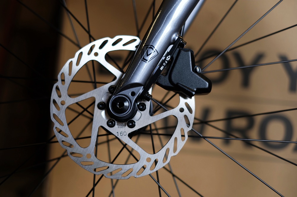 จักรยานไฮบริด JAVA WAHOO Hybrid 9 Speed ดิสเบรคน้ำมัน อลูมิเนียม เกียร์ L-TWOO ปี 2025