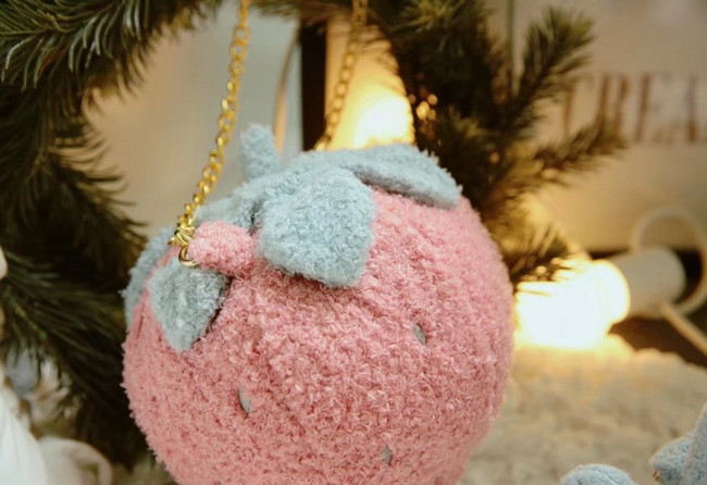 กระเป๋าสะพายข้าง กระบองเพชร / สตรอเบอรี่