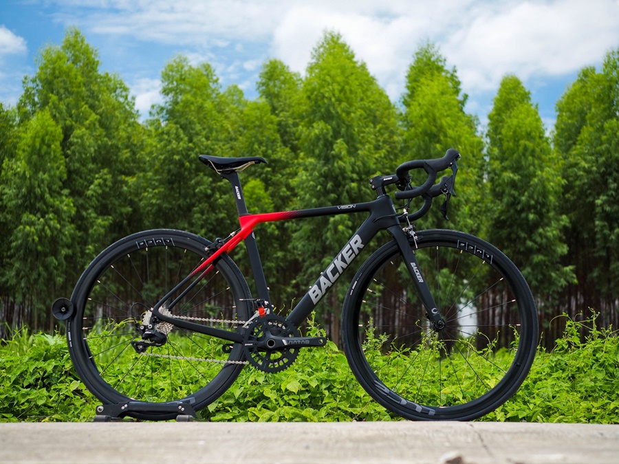 จักรยานเสือหมอบ BACKER VISION 2024 | ชุดเกียร์ Shimano 105 R7000 | น้ำหนักเบา 8.5kg | ราคาพิเศษ 26,900 บาท
