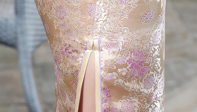 Pre-order กี่เพ้า สีทอง ผ้าไหมจีน กุ๊นขอบ ตัดเย็บอย่างดี