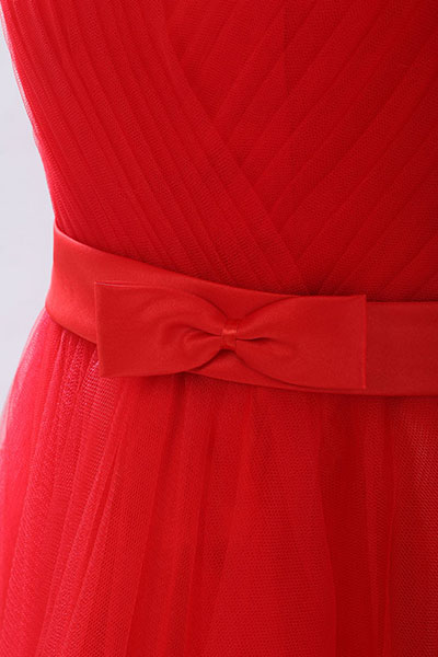 พร้อมส่ง ชุดราตรีสั้น แขนกุด สีแดง คอวี จับจีบผ้าโปร่งสวย แต่งโบว์ที่เอว