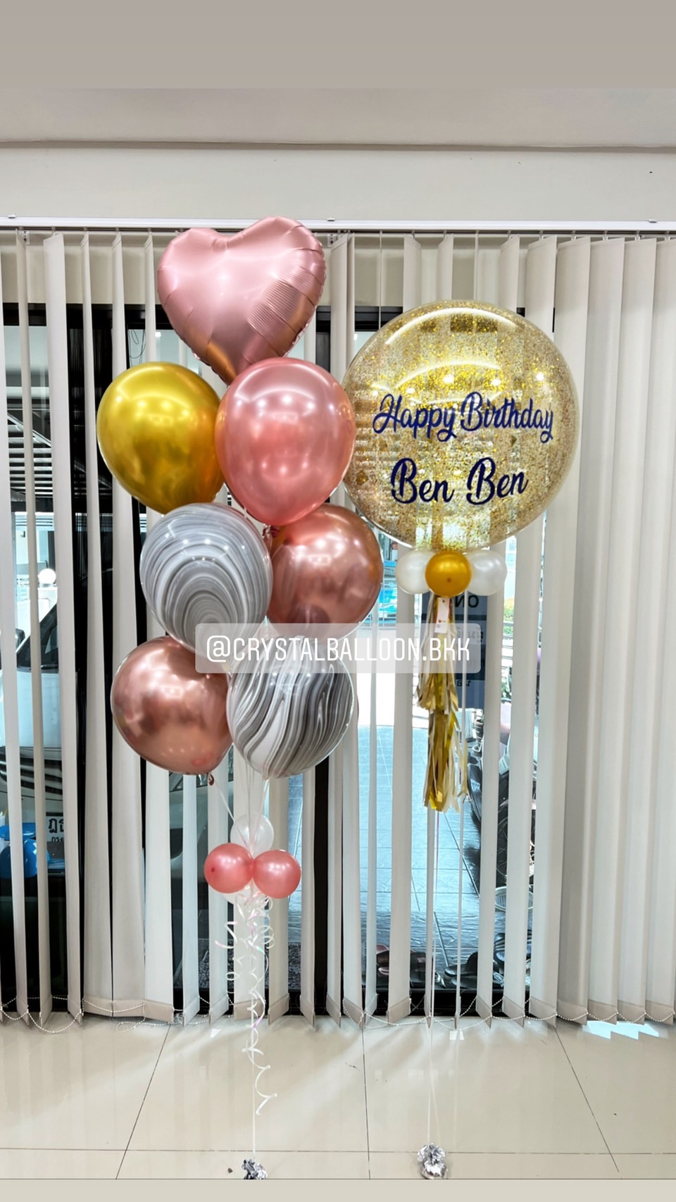 ลูกโป่ง วันเกิด Bubble ขนาด 24" สีทอง พร้อม ช่อลูกโป่งฟอยล์หัวใจ ขนาด 18" 1 ช่อ,ลูกโป่งลายหิน USA 2 ลูก พร้อมตกเเต่ง สามารถเปลี่ยนสีลูกโป่ง/เปลี่ยนข้อความ/เปลี่ยนขนาดได้
