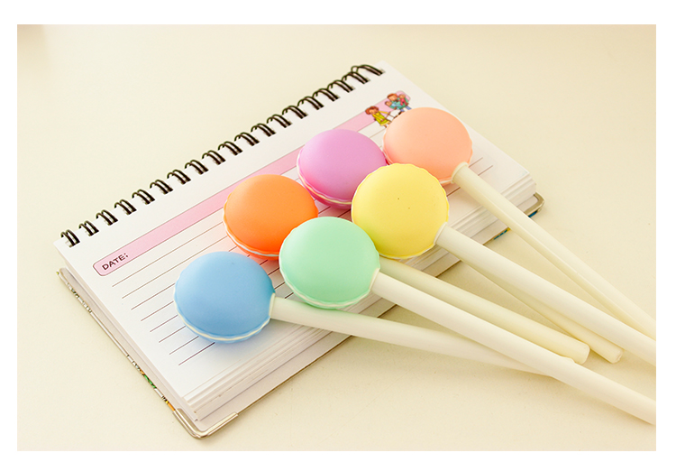 ปากกามาการอง