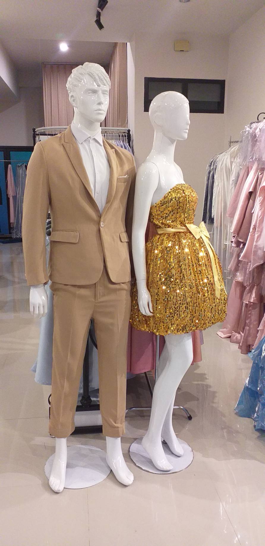 พร้อมเช่า ชุดราตรีสั้น เกาะอก สีทอง Glitter กระโปรงทรง Balloon