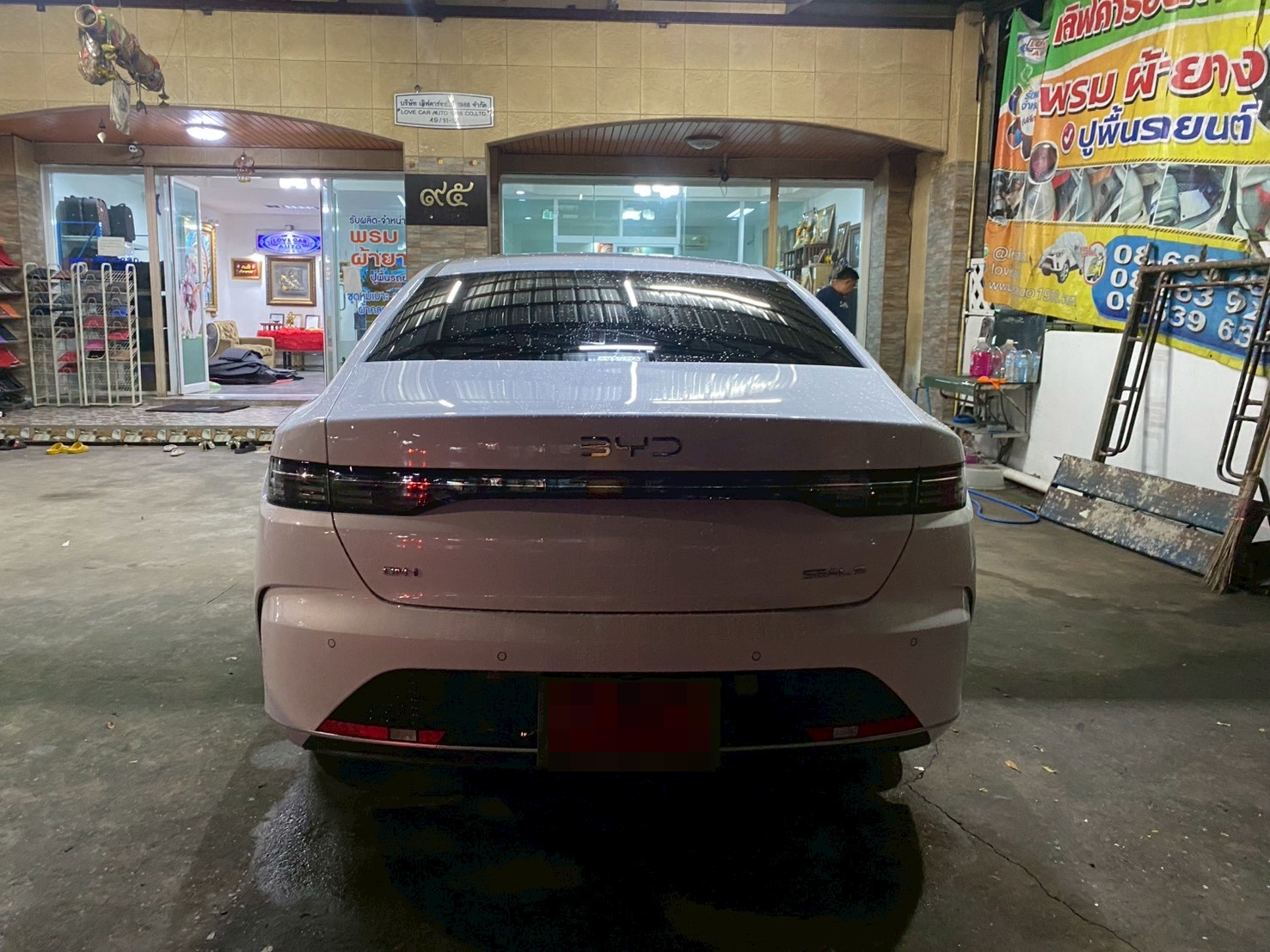 พรมรถ BYD Seal 5 DM-i 2025 ปูพรมVVIP สีดำด้ายดำ