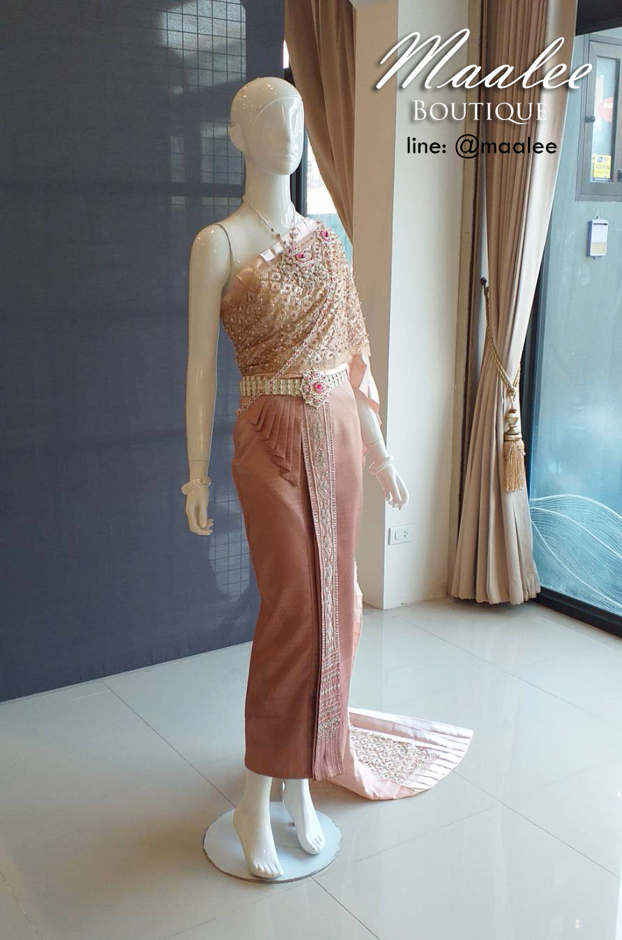 พร้อมเช่า ชุดแต่งงานไทยประยุกต์ สีชมพูอ่อน (ราคาเช่าเป็นคู่)