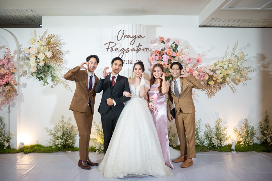 พร้อมเช่า ชุดสูทชาย สีน้ำตาล คลาสสิก รุ่นกระดุมเดียว (พร้อมเสื้อกั๊ก)