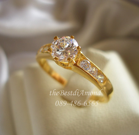 RL019+++แหวนชูผสมแหวนแถว ขนาดกลาง+++ เรียบๆ แต่หรูหรา อยุ่ได้นานไม่มีout เหมือนจริงสุดๆๆเพชรแวววาวมาก ใส่แล้วขับให้นิ้วเรียวสุด ไม่ควรพลาดนะคะ