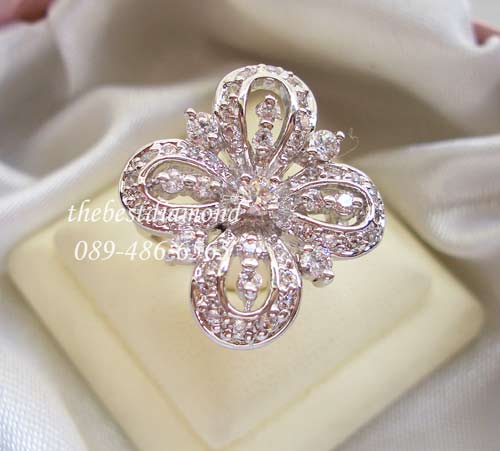 BR611RD+แหวนนกยูง+++ แหวนเพชร cz หรูหรามากๆๆ สวยสุดๆ หากชอบแหวนอลังการ แบบRight Hand Ring ต้องไม่พลาด ใส่แล้วสวยเต็มนิ้ว งานละเอียดสวยมาก เพชรวิ๊งๆๆ
