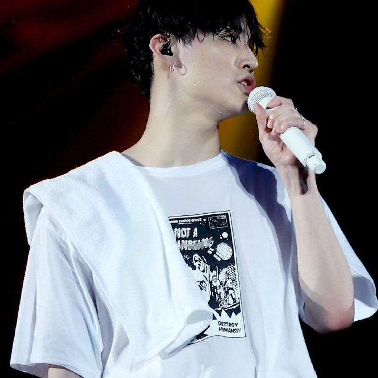 เสื้อยืด (T-Shirt) GOT7 2019 WORLD TOUR KEEP SPINNING (ver.1)