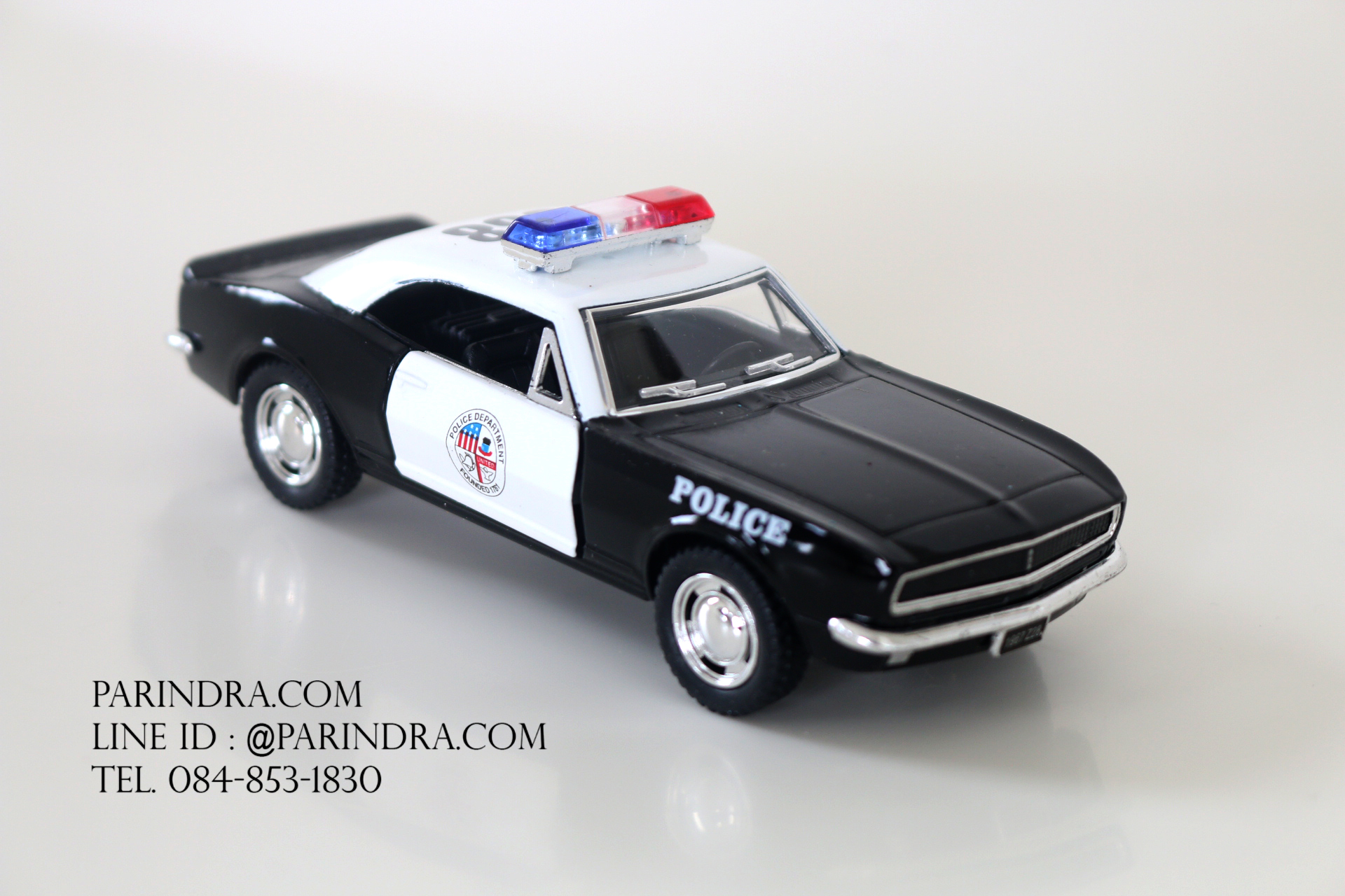 โมเดลรถตำรวจ อัตราส่วน 1:32 สีขาวตัดดำ รถตำรวจ
