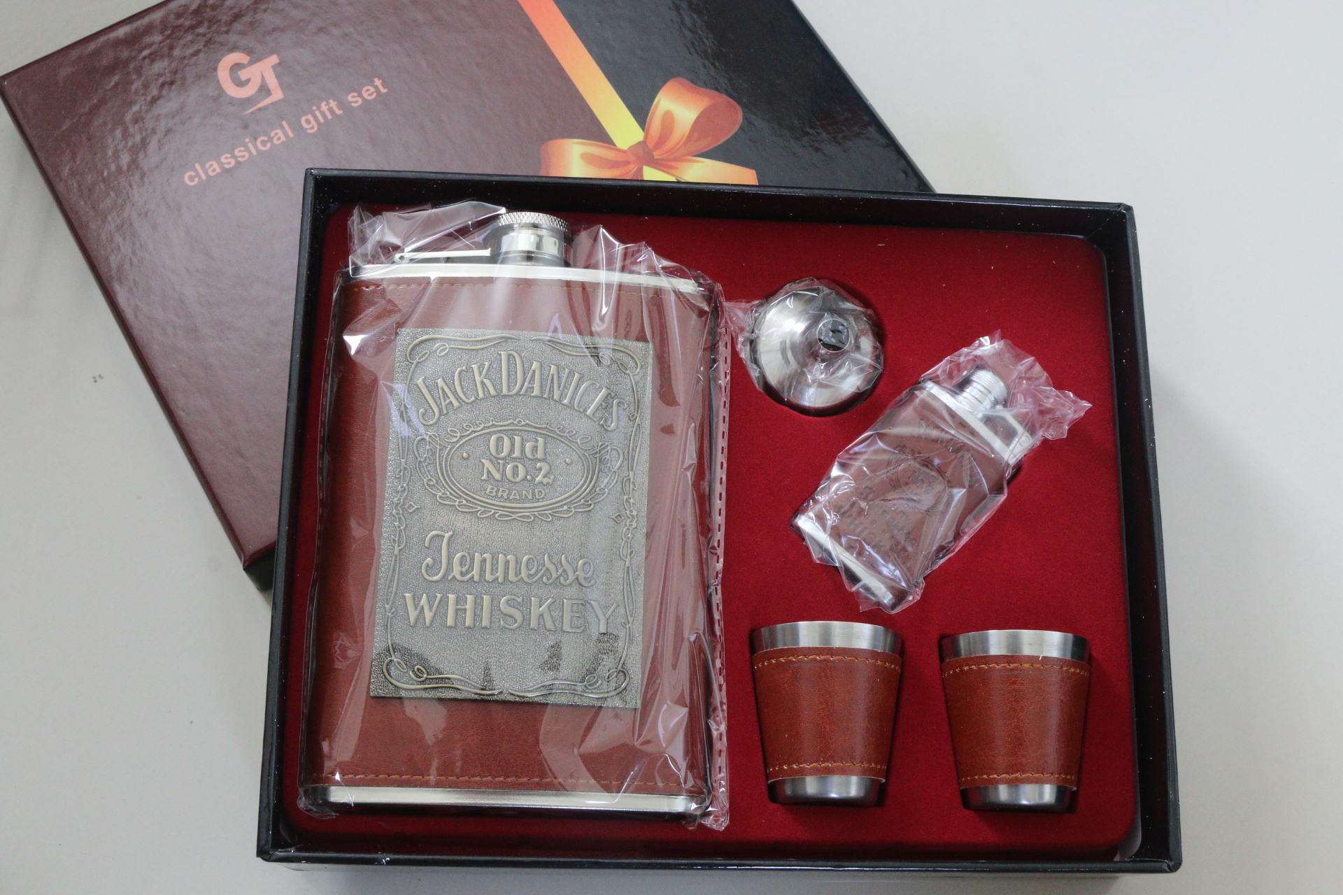 ชุดกระป่องสแตนเลส Jack Daniel's อย่างดี สำหรับพกพา ลายหุ้มหนัง