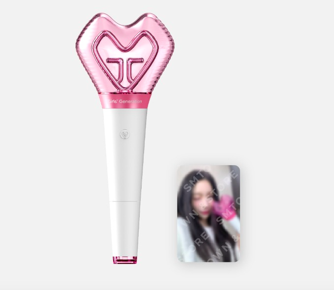 แท่งไฟ #SNSD Girls’ Generation OFFICIAL FANLIGHT การ์ดสุ่ม 1 ใบ (ของแท้100%) - รอ 14-25 วัน. -