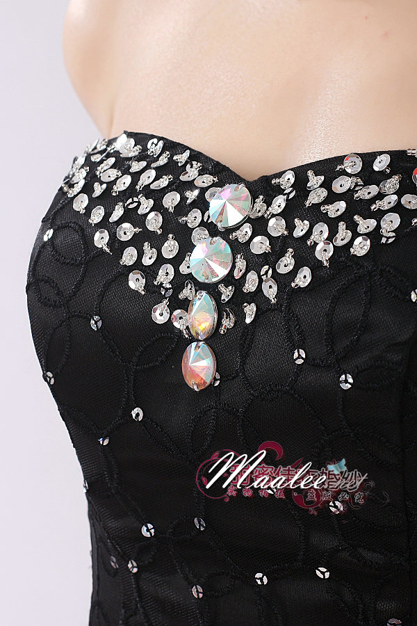 พร้อมเช่า ชุดแฟนซี เช่า 500 ชุดราตรีสั้น เกาะอกแต่งคริสตัล สีดำ กระโปรงระบายสวยสีแดง