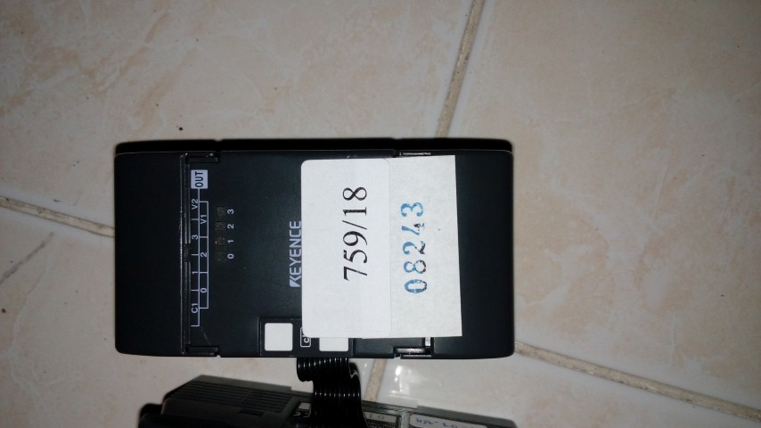 PLC “ KEYENCE ” รุ่น KV-E8T