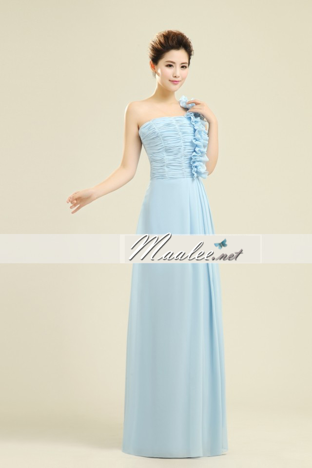 พร้อมเช่า ชุดราตรียาว ไหล่เดียว จับจีบตลอดช่วงเอว แต่งระบายไหล่ซ้าย เรียบหรู สีฟ้า