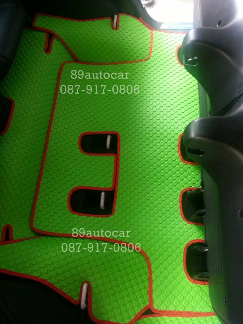 ขายยางปูพื้นรถเข้ารูป Isuzu Mu-X ลายกระดุมสีเขียวขอบแดง