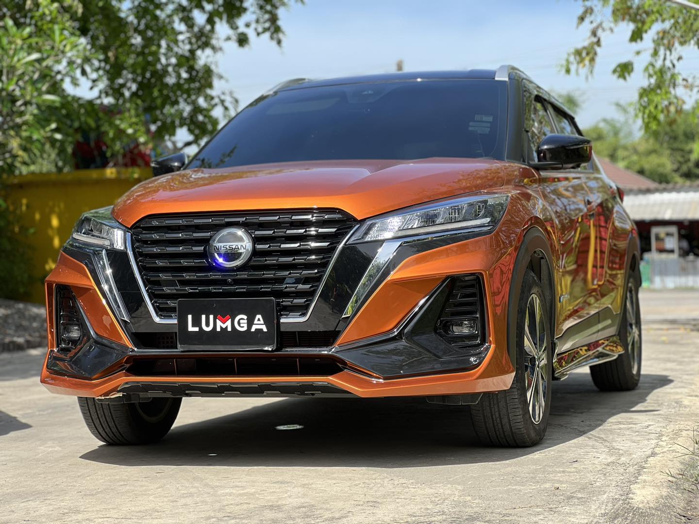 ชุดแต่ง LUM-GA : KICKS