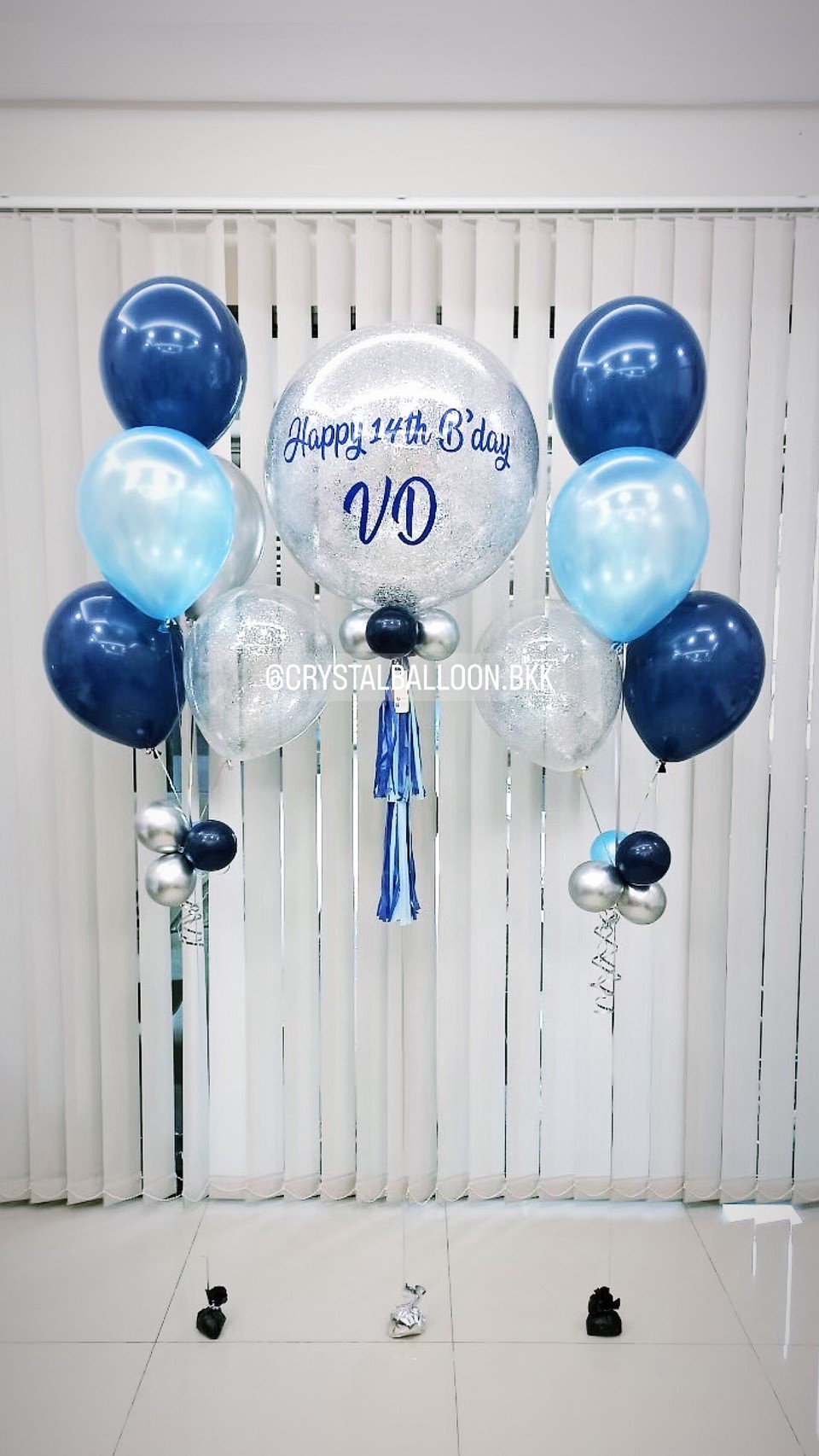 ลูกโป่ง วันเกิด Bubble ขนาด 24" Theme Dark Blue พร้อม ช่อลูกโป่ง 5 ลูก 2 ช่อ,ลูกโป่งใส ใส่กลิตเตอร์ พร้อมตกแต่ง สามารถเปลี่ยนสีลูกโป่ง/เปลี่ยนข้อความ/เปลี่ยนขนาดได้