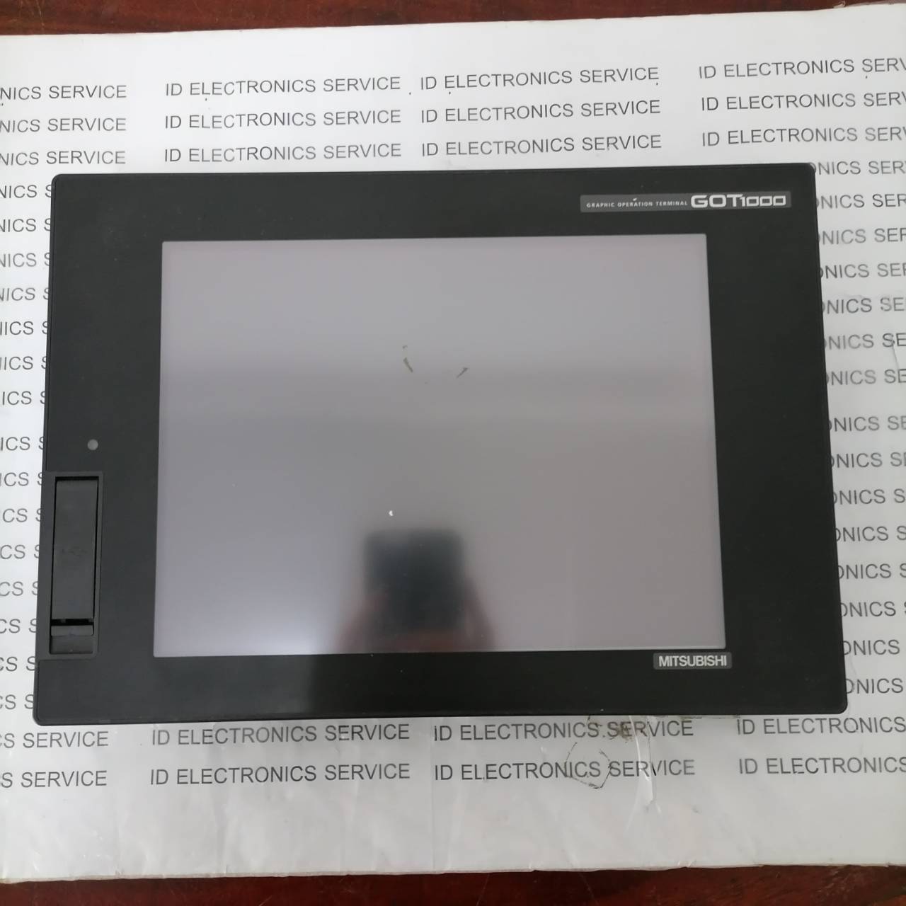 GT1675M-VTBA LCD TOUCH SCREEN " MITSUBISHI "
