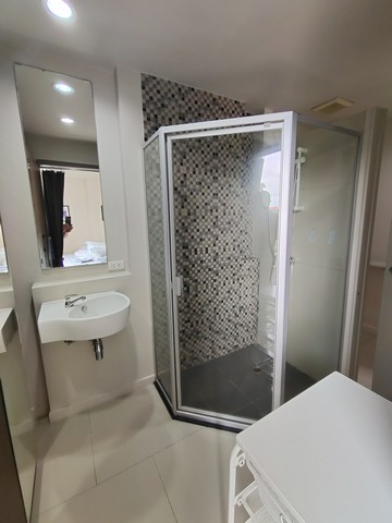 ให้เช่าคอนโดฟ้าโดม ตึก A 40 ตรม.ห้องมุมพิเศษ มีห้องเดียว เฟอร์ครบ เครื่องใช้ไฟฟ้าครบ ใกล้ ม.ธรรมศาสตร์รังสิต