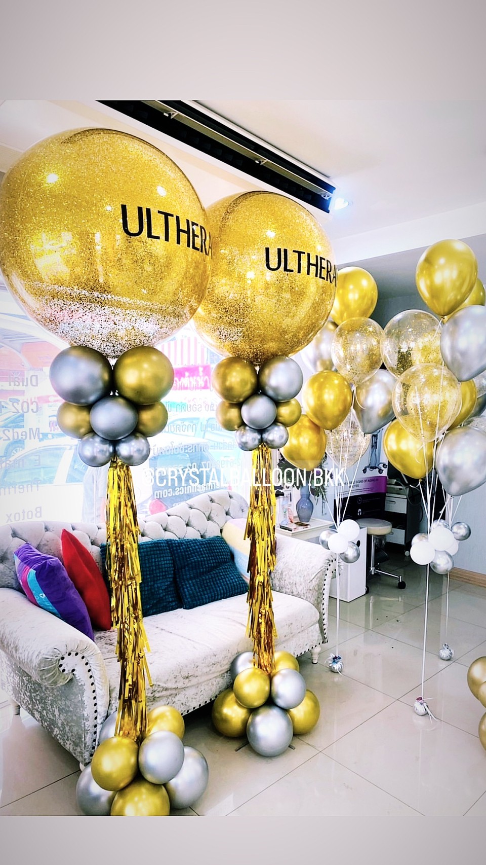 เสาลูกโป่ง เปิดงาน Bubble 36" Theme สีทอง 2 เสา พร้อมตกแต่ง ช่อลูกโป่งโครเมี่ยม 7 ลูก 3 ช่อ,ลูกโป่งใส ใส่กลิตเตอร์ สามรถเปลี่ยนสีลูกโป่ง/เปลี่ยนข้อความได้