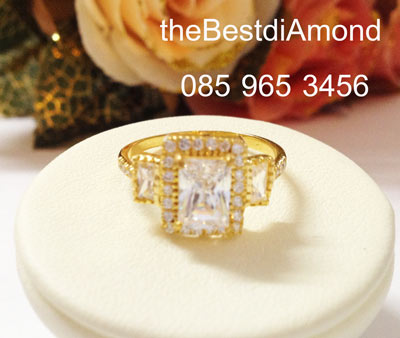 BR233+++แหวนเพชรcz สี่เหลี่ยมเพชรล้อม ดูดี เหมือนออกจากร้านจิว ไฮโซ สุดๆๆ ดูดีมีดีไซน์ เพชรเหลี่ยม Heart&Arrow