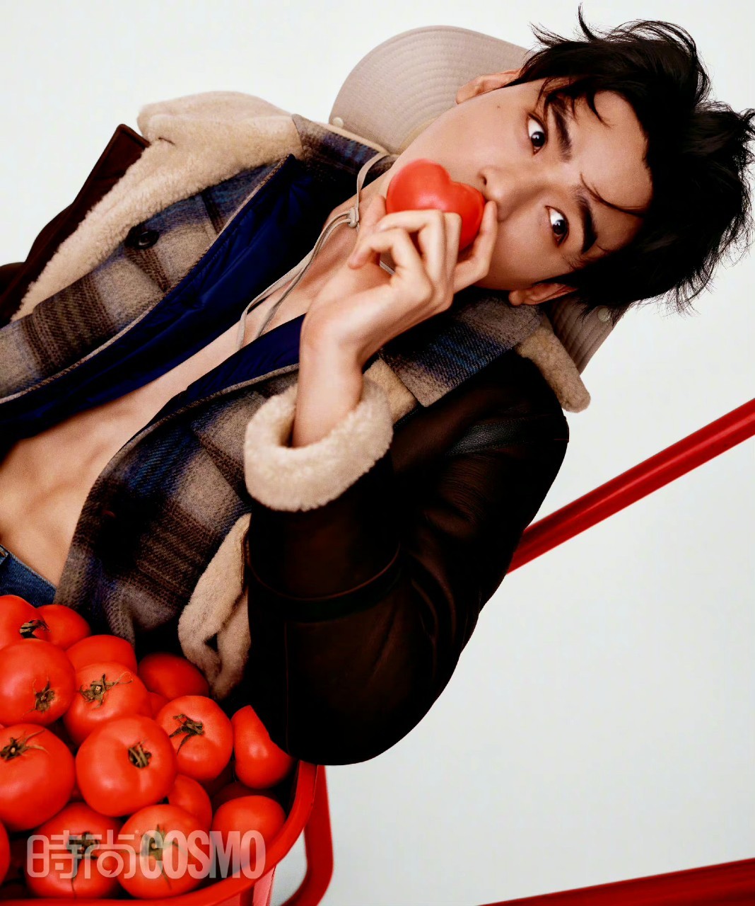 นิตยสาร Cosmopolitan กงจวิ้น ฉบับเดิอน 11/2022