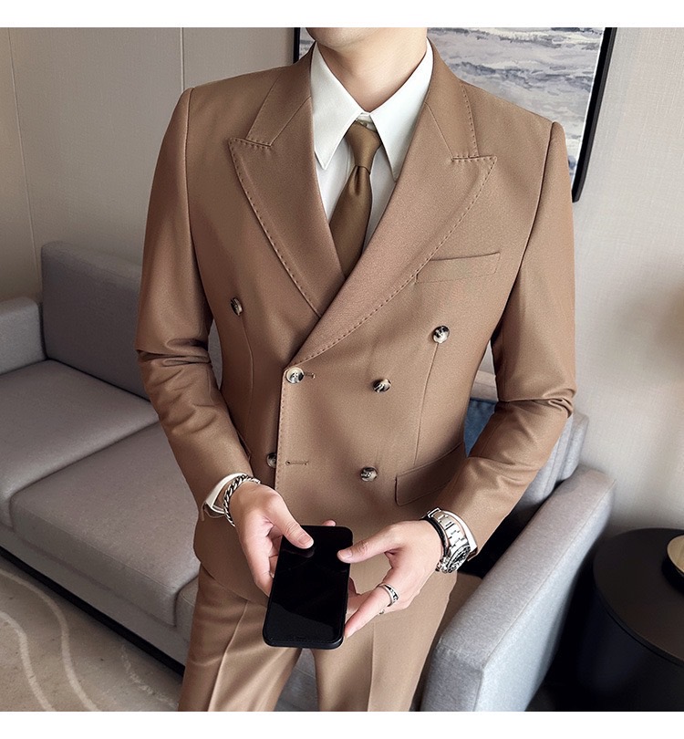 Pre-order ชุดสูทชาย สีน้ำตาล กระดุม2แถว คอปกแต่งขอบ