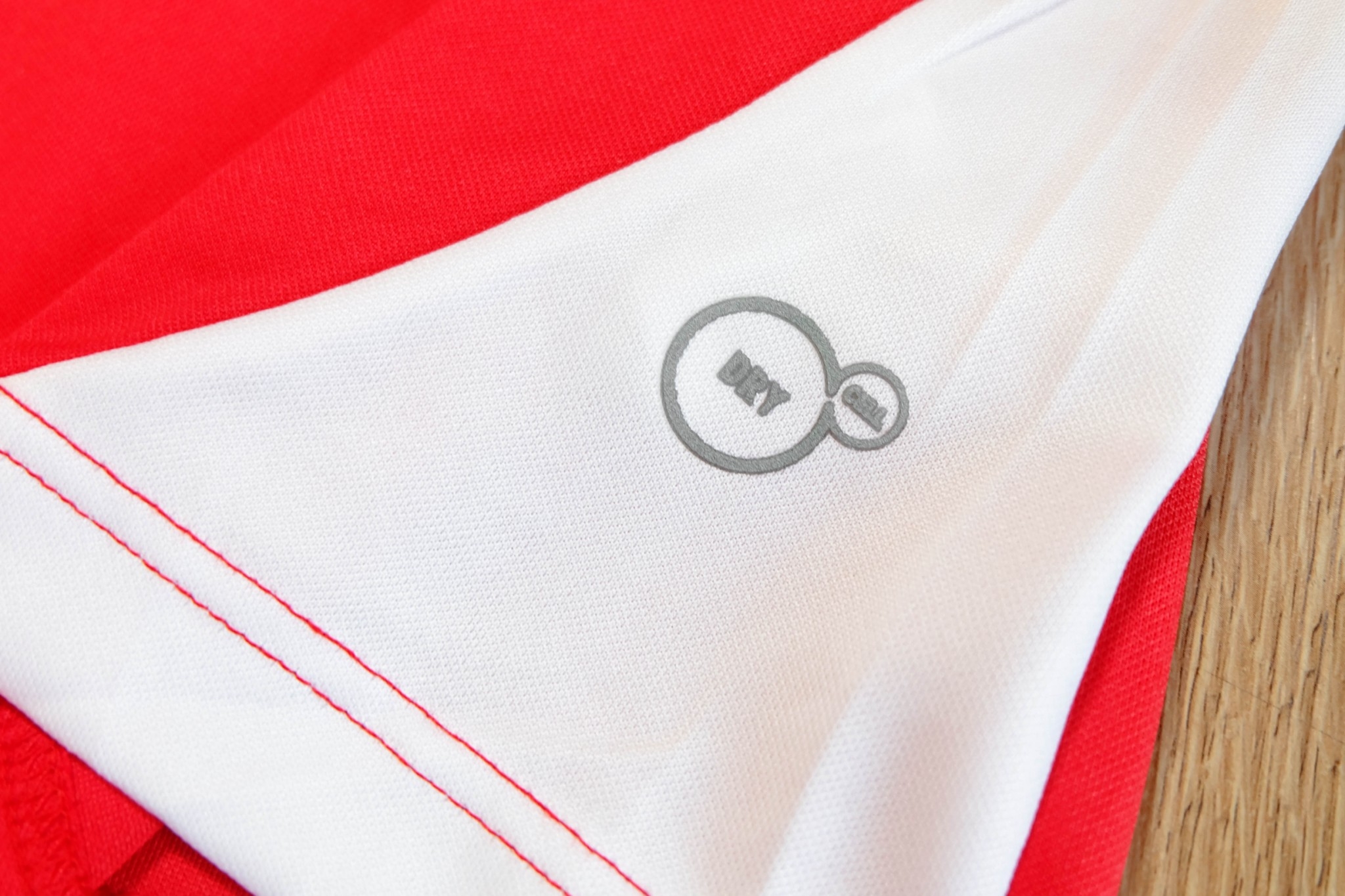 Arsenal 2014/15 Vintage Jersey เสื้อฟุตบอลอาร์เซนอลย้อนยุค