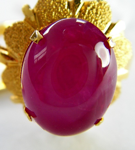 ทับทิมพม่าNATURAL RUBY เซอร์AIGS ทับทิมพม่า แดงสดออกแพรไทย กิม บ่ เซี่ยง สวยจริงอย่างนี้หายาก เม็ดนี้สวยจริง นน.7.94ct.ขนาด12.98x10.05x6.37mm