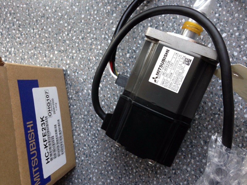 HC-KFE23K SERVO MOTOR " MITSUBISHI "