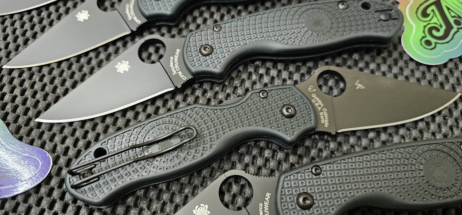 SPYDERCO PARA 3 LIGHTWEIGHT DEEP FOREST GREEN FRN 2.92″ FULL-FLAT DLC CPM CRUWEAR PLAIN EDGE