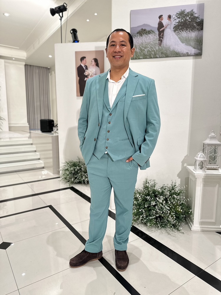 พร้อมเช่า เสื้อสูทชาย สีเขียวมิ้นต์เข้ม สีเขียวพาสเทล Dark Pastel Mint Green (พร้อมเสื้อกั๊ก)