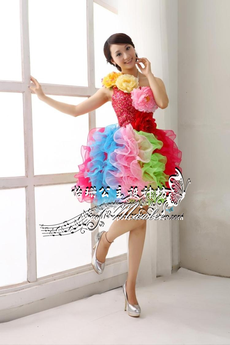 พร้อมเช่า ชุดแฟนซียาว ไหล่เดียว สีรุ้ง ระบายฟูสวย ไหล่เดียว (ซิปหลัง)