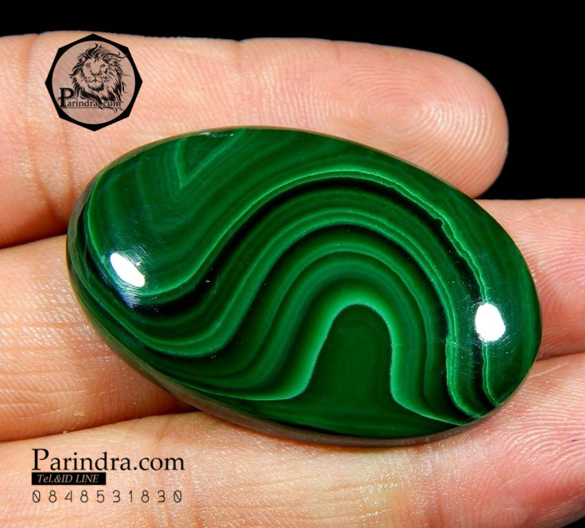 หินแร่มาลาไคท์ Malachite ขัดมันทรงกลมรี รูปไข่ ลวดลายสวยงาม ขนาด 88 กะรัต #MLC 011