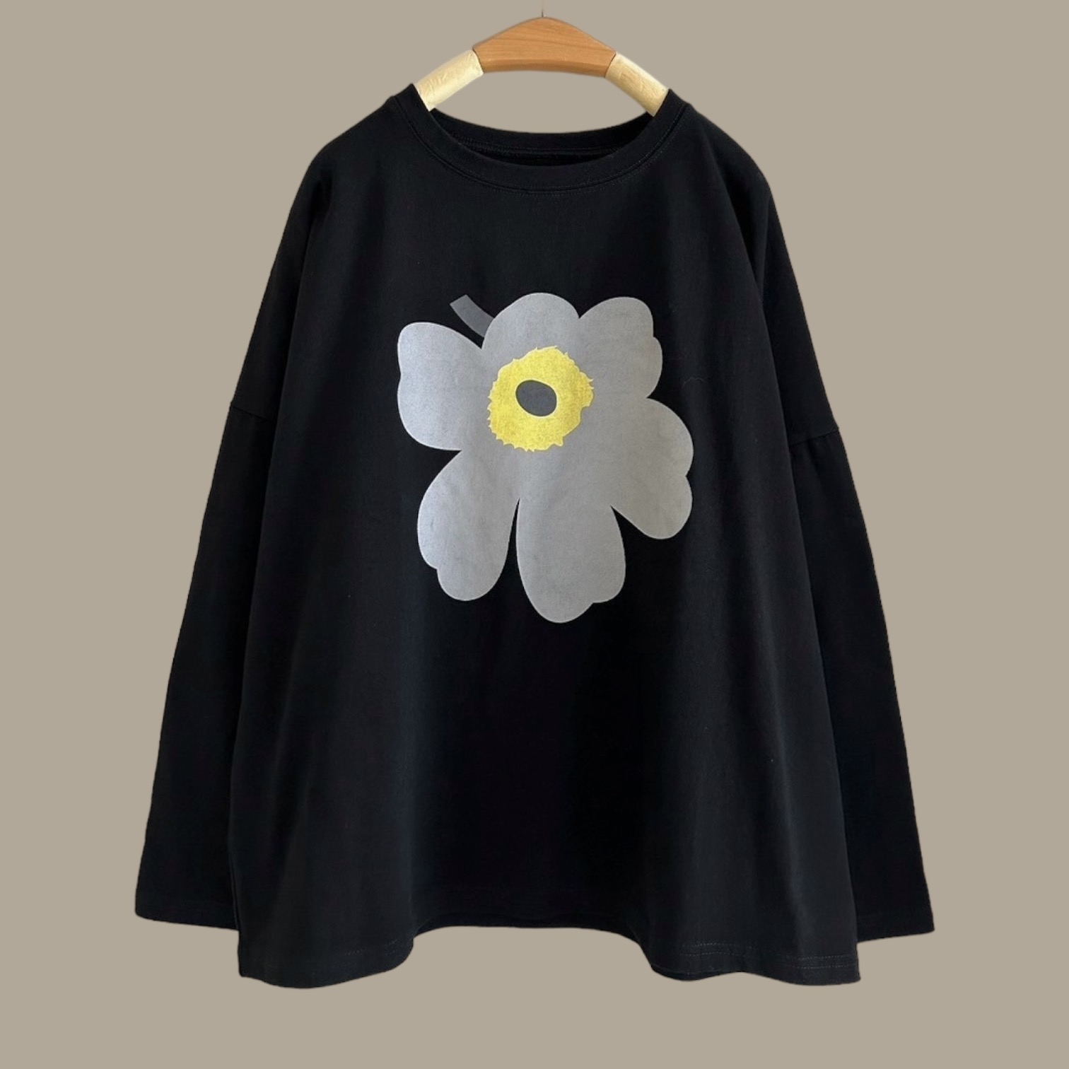 เสื้อยืดสกรีนลายดอกไม้