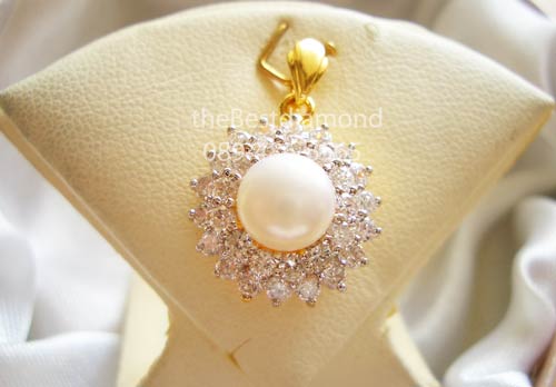 BP412+++จี้เพชร Diamond Pearl+++จี้เพชรcz ผสม มุกน้ำจืดแท้สุดหรู ดูผู้ดีม๊ากมาก Intrend แบบออกมาจากร้านจิวฯ เลยค่ะ คนรักมุกไม่ควรพลาด