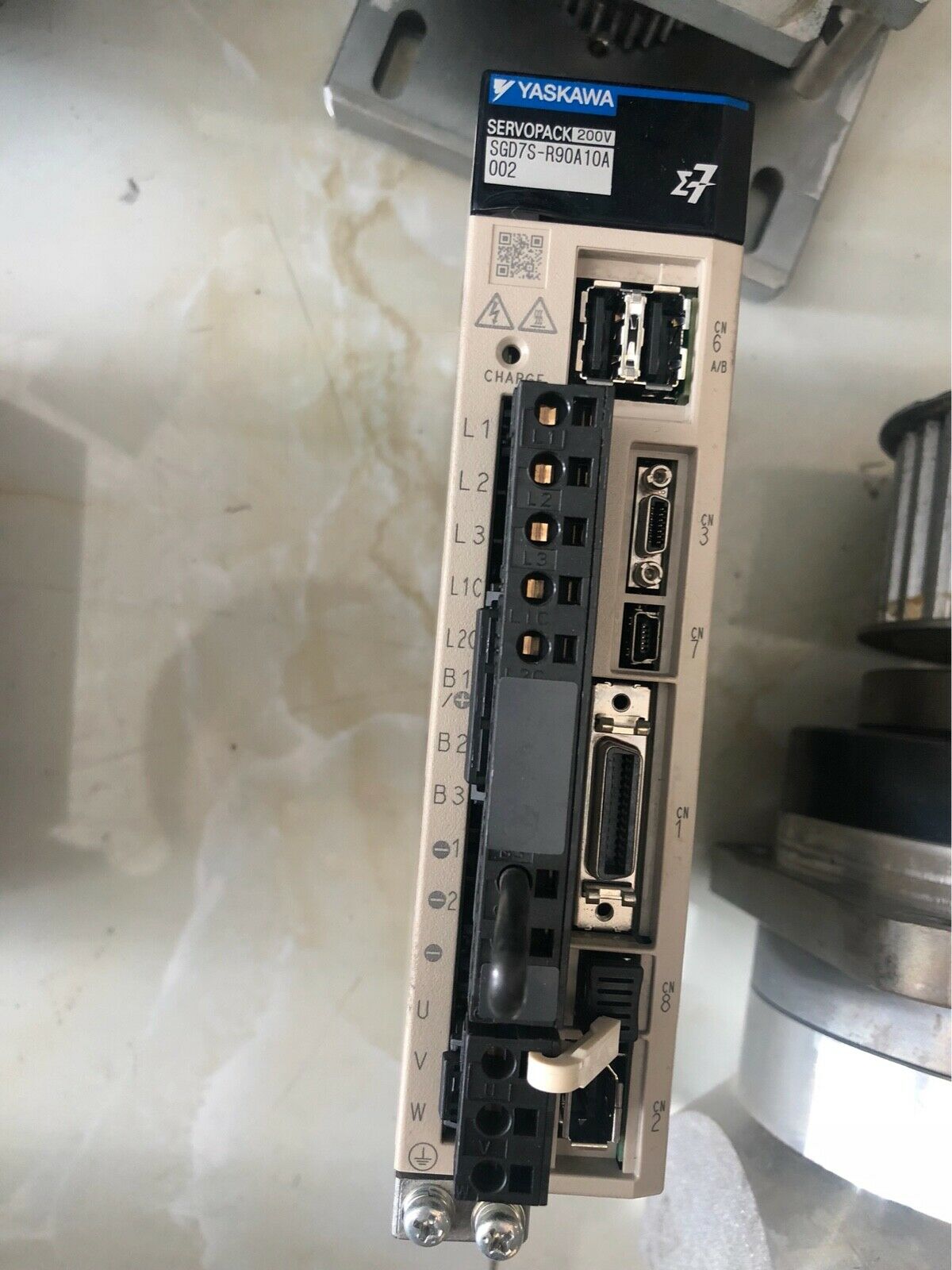 SERVO DRIVE " YASKAWA " รุ่น SGD7S-R90A10A002