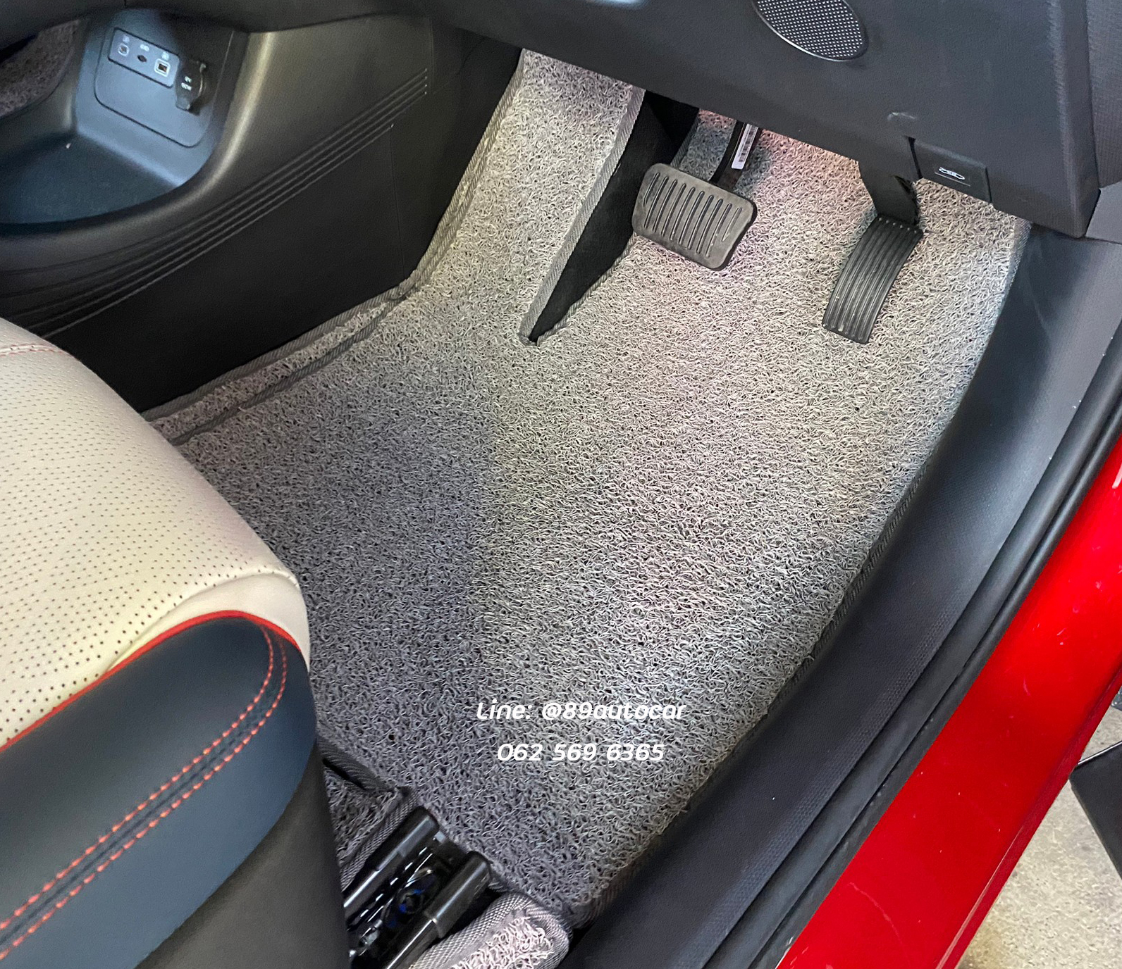 พรมดักฝุ่น BYD Atto3 ev ปูพรมไวนิลดักฝุ่นสีเทาขอบเทา